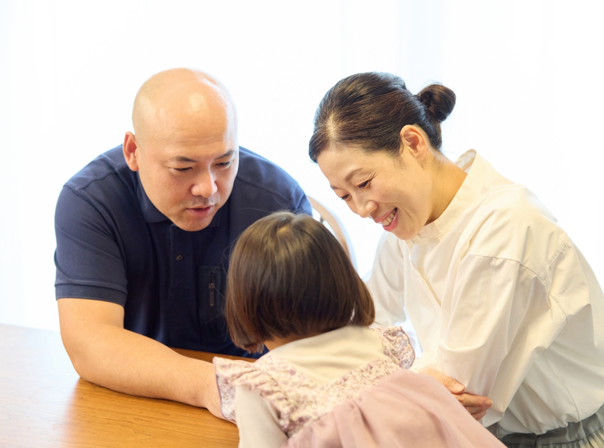 キャリアをあきらめず里親に 職場が認めてくれた「育児休暇」