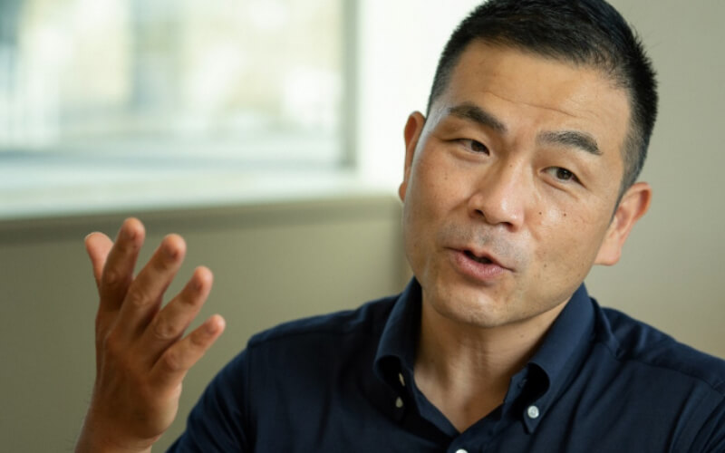 事業で得た独自の観点から、里親制度の普及活動を始める必要があるという渡邊守さん