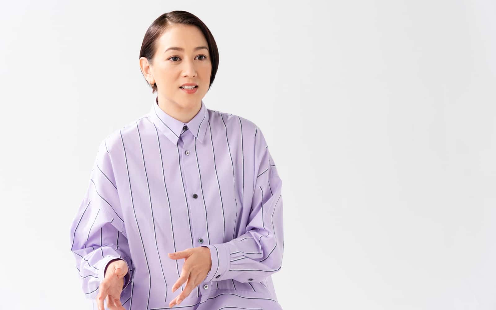 「事情を抱えたこどもも、社会で自然に育てていけるような世の中になってほしい」と里親制度について話すSHELLYさん